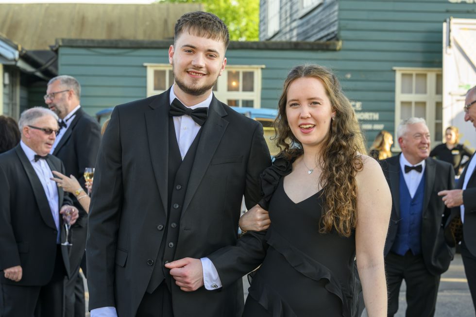 AlexanderDevine tweet media