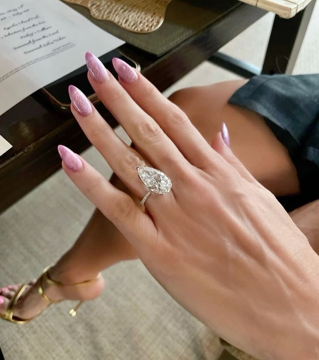 𝒥 (@suaverotic) on Twitter photo 