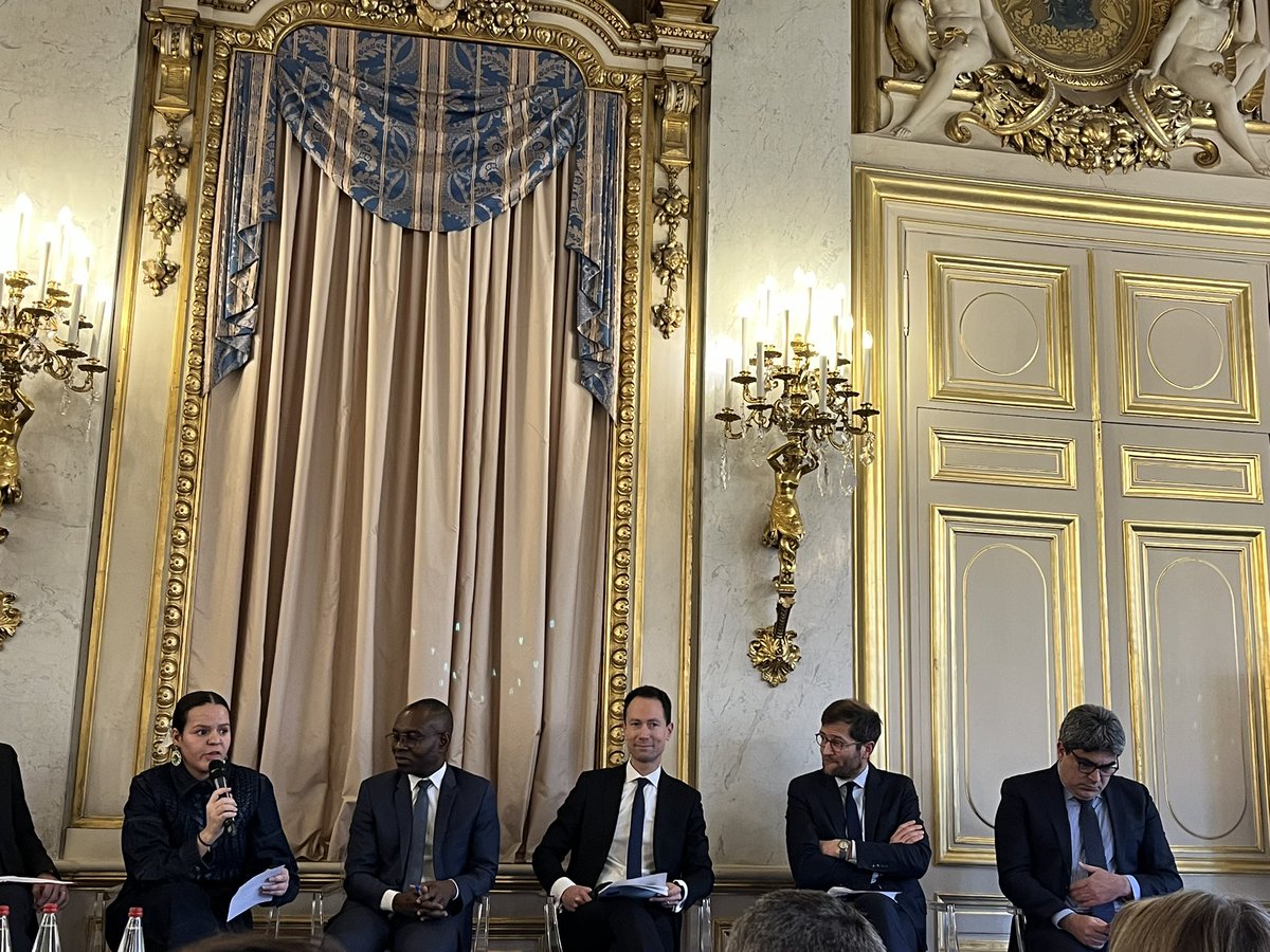 24/01 : Journée internationale Education #education = investissement le plus rentable qui soit face aux multiples crises de notre temps. Education doit être mieux intégré #agenda international. <a href="/AFD_France/">Agence Française de #Développement (AFD) 🇫🇷 🇪🇺</a> <a href="/Rohen_dAigle/">Rohen d'Aiglepierre</a> <a href="/WalckenaerB/">Bertrand Walckenaer</a>