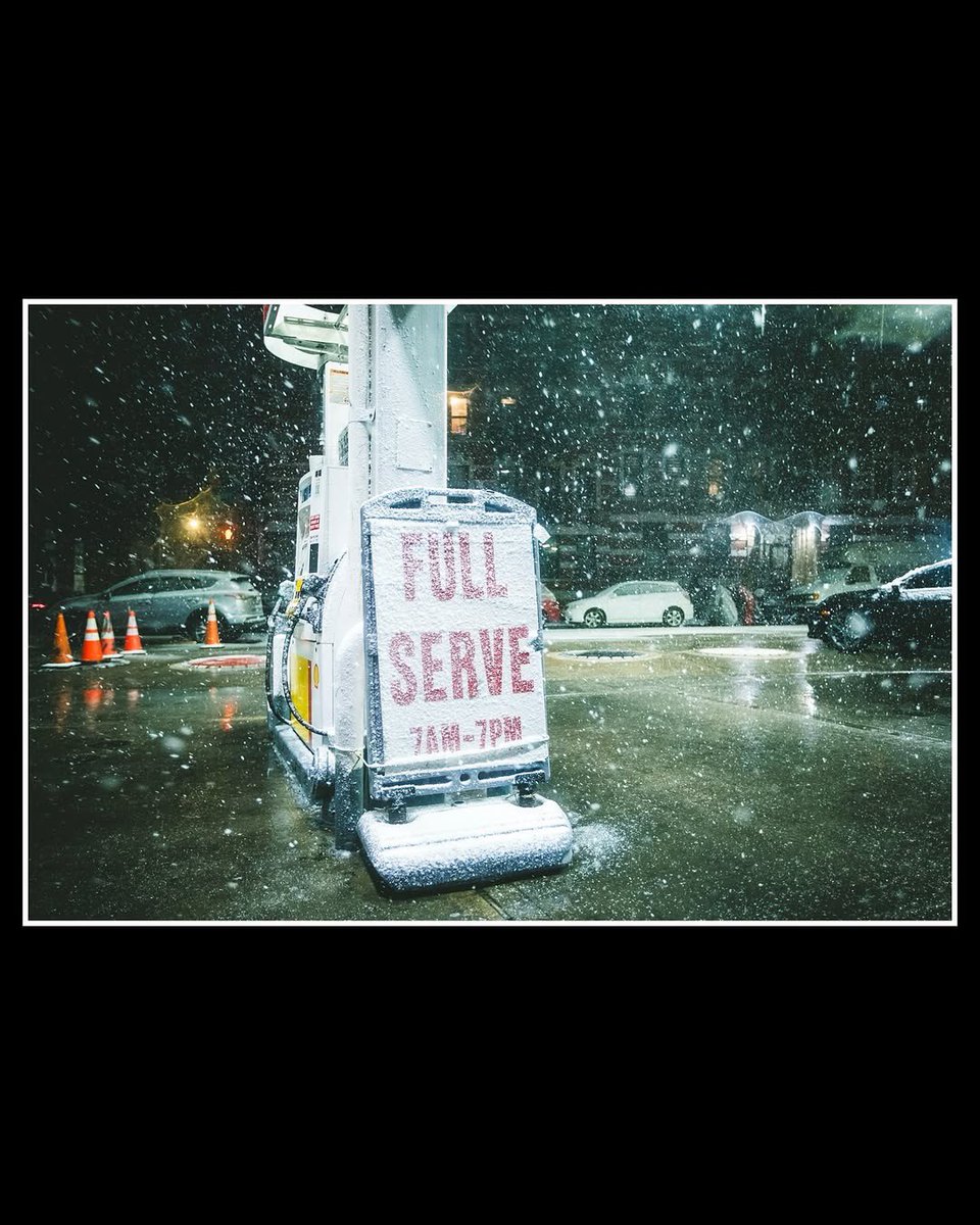 Uptowncollectiv's tweet photo. #Repost #king_ajna
Snowfall at Night 🌨️☃️
📸: Canon 6D II + 16-35 f/2.8
https://t.co/YAUpPBt5aA
#canon #creativeoptic #symmetricalmonsters #symmetryhunters #theheights #washingtonheights #newyorkcity #agameoftones #depthobsessed #streetframez #urbanromantix https://t.co/BfrNVVlRls