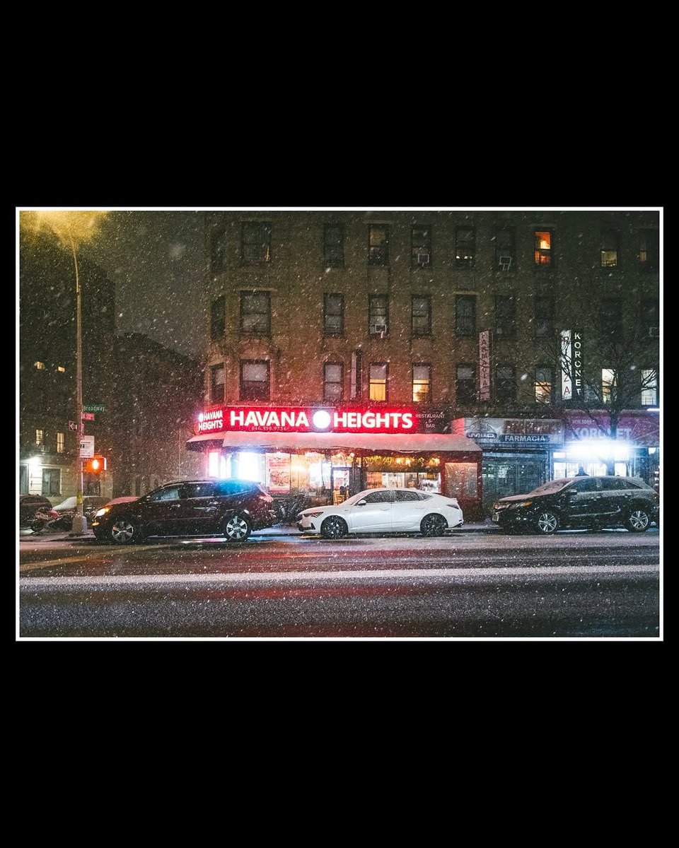 Uptowncollectiv's tweet photo. #Repost #king_ajna
Snowfall at Night 🌨️☃️
📸: Canon 6D II + 16-35 f/2.8
https://t.co/YAUpPBt5aA
#canon #creativeoptic #symmetricalmonsters #symmetryhunters #theheights #washingtonheights #newyorkcity #agameoftones #depthobsessed #streetframez #urbanromantix https://t.co/BfrNVVlRls