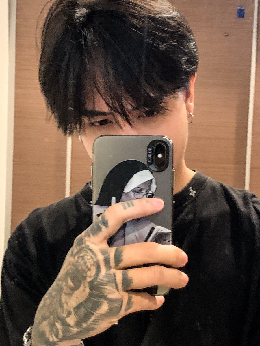 phoomtattoo's tweet photo. แสกกลางไม่น่ารอด #ชายแท้ #ชุมพร https://t.co/Gux7Iw8GHv