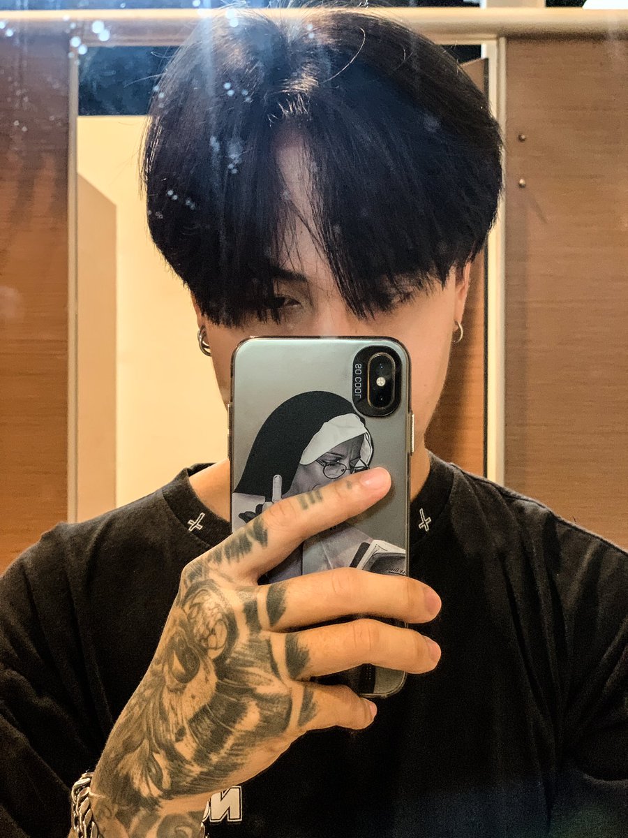 phoomtattoo's tweet photo. แสกกลางไม่น่ารอด #ชายแท้ #ชุมพร https://t.co/Gux7Iw8GHv