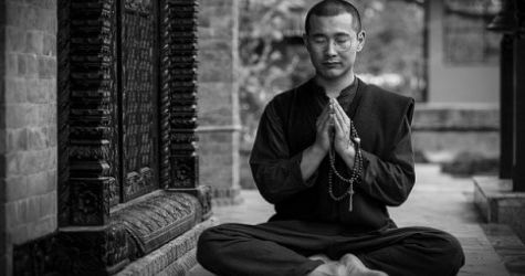 ursachewirkung's tweet photo. Achtsamkeit bedeutet, sich dem Erleben anzunähern, nicht sich davon zu entfernen. Ulla König erklärt, warum Meditation keine Dissoziation ist. #Meditation #Achtsamkeit #UrsacheWirkung

von: https://t.co/u5sQrEt0Yr https://t.co/ApfWDlvspQ