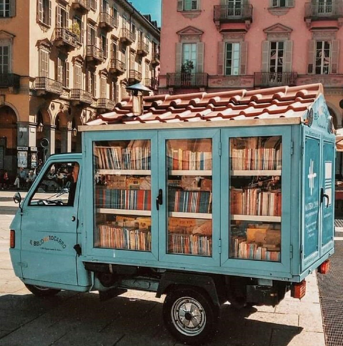 Italian mobile library.