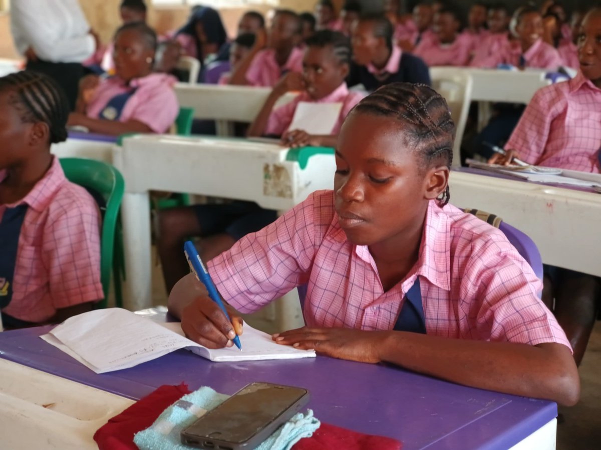the_merithe_hub's tweet photo. Happy International Day of Education!😇💙
Together, we can eradicate learning poverty and promote Quality Education.🌍💙
#internationaldayofeducation #themerithehub #theimpactproject1 #SDG4 https://t.co/JyO8mWpW07