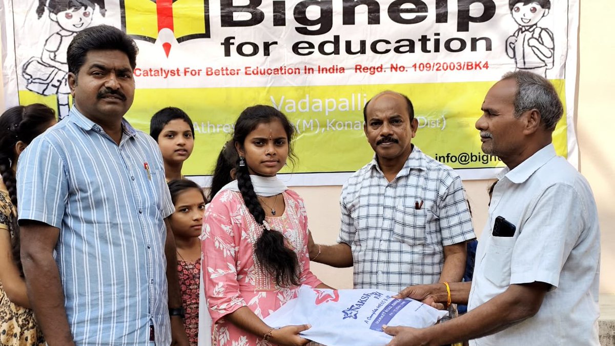 bighelp's tweet image. #Bighelp For #Education Presented the Civil Dresses tothe students at Z.P.high  School, Vadapalli vill, Konaseema Mdl, West Godavari Dist of AP on 10th January 2025 as part of the #Sponsor-A-Child program.
More details
Our Website: bighelp.org
