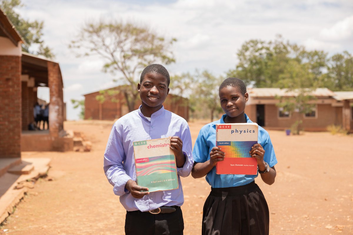 #DíaInternacionalldelaEducación I En #ActiveAfrica llevamos 20 años realizando  #proyectos  becando a más de 3.200 #estudiantes y rehabilitando más de 30 #escuelas en #Malawi y #Kenia

 #ActiveAfrica #Malawi #Kenia #education
