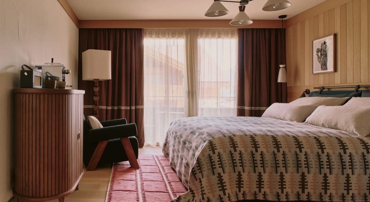 bkkmenuliving's tweet image. The Brecon โรงแรมดีไซน์สวยในสวิตเซอร์แลนด์ที่โอบล้อมคุณด้วยความสวยงามของเทือกเขาแอลป์ ที่ไม่ว่าอยากจะพักผ่อนสงบ ๆ หรือแวะเวียนมาทำกิจกรรมก็ฟินได้ไม่แพ้กัน 
.
Source &amp;amp; Photo By thebrecon.com
.
#bkkliving #wheretostay #thebrecon #Visitswitzerland