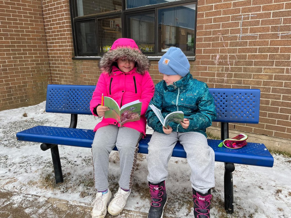 SRCE Literacy (@srce_literacy) on Twitter photo Students <a href="/FelixMarchandEC/">Felix Marchand Education Centre</a> showing their love for reading during outdoor recess! 💕❤️💕 #SRCECatchAReader Students <a href="/FelixMarchandEC/">Felix Marchand Education Centre</a> showing their love for reading during outdoor recess! 💕❤️💕 #SRCECatchAReader