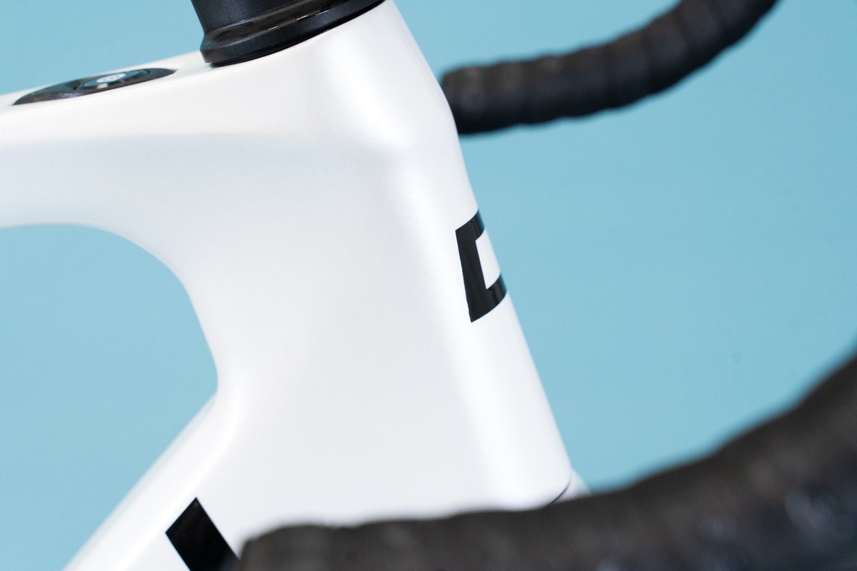 Electric blue ⚡️
.
.
#cycling #cyclinglife #cyclist #cyclingphotos #cyclingpics #cyclingapparel #cyclinglifestyle #cyclingculture #cyclingstyle #bicycle #bicycles #bicycling #bicycleporn #cyclingporn #cyclingshot #cyclingpassion  #dolanbikes #dolan #mydolan