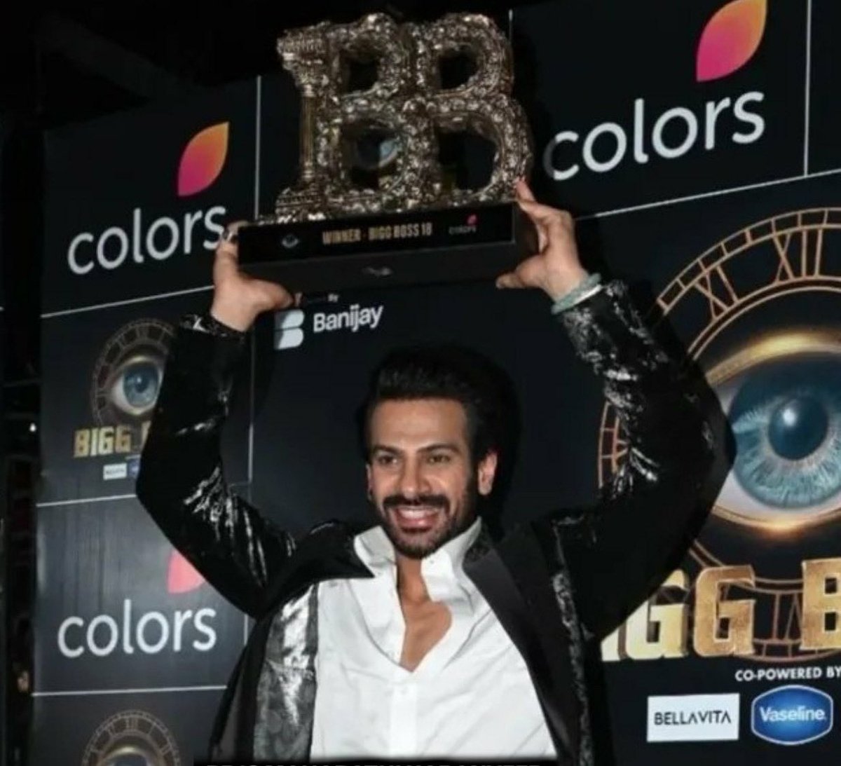 ScarlettxSelene's tweet photo. @TrueKhabri Ye mast hai na?? https://t.co/zyTnEJSxkt