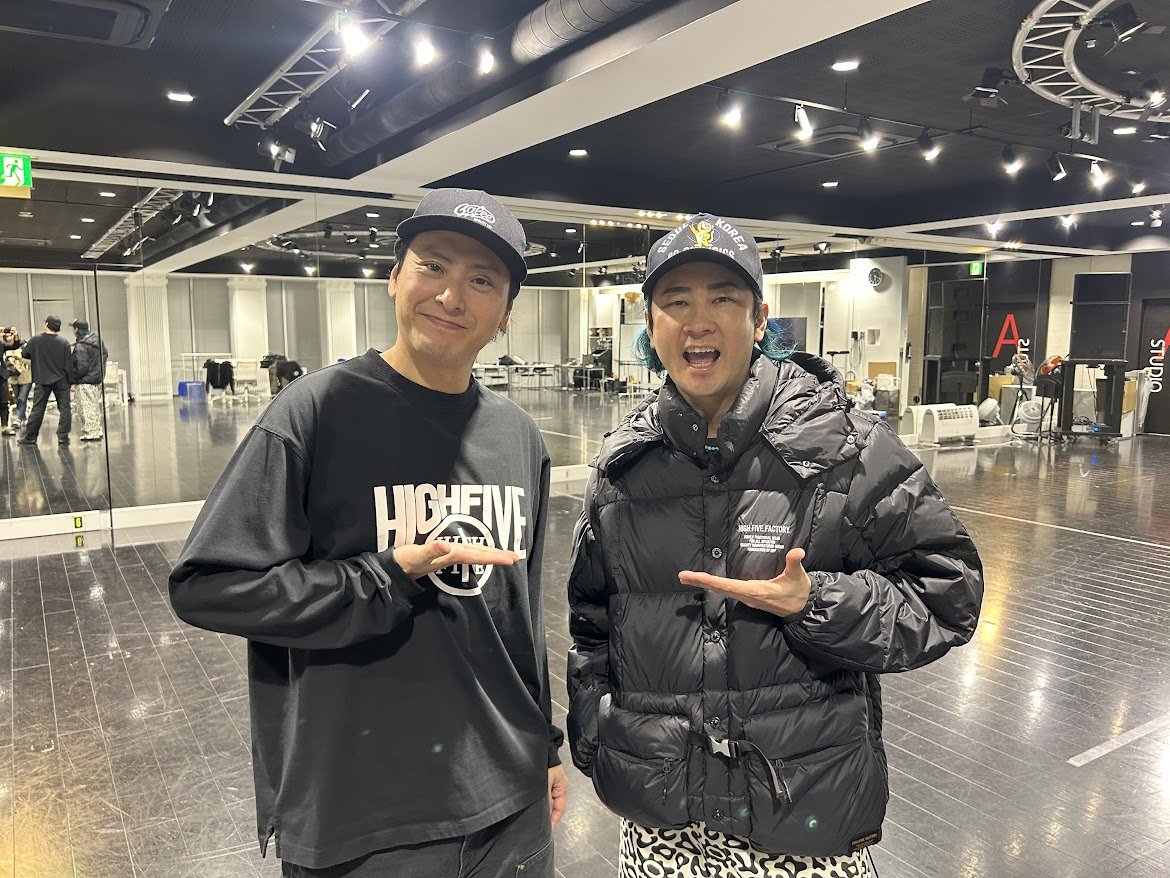 3jsbykzb's tweet photo. ／
#山フェス2025 に向け
#DAPUMP #TOMO とリハ実施🕺
＼

本番まであと2日！
終始盛り上がったリハーサル★
一体どんなコラボが繰り広げられるのか…！
皆さん、想像してお待ちください◎

HP☟
https://t.co/NWmUpztnqz

#ken_zb #山下健二郎 #三代目JSOULBROTHERS https://t.co/S2bvV2r6EL