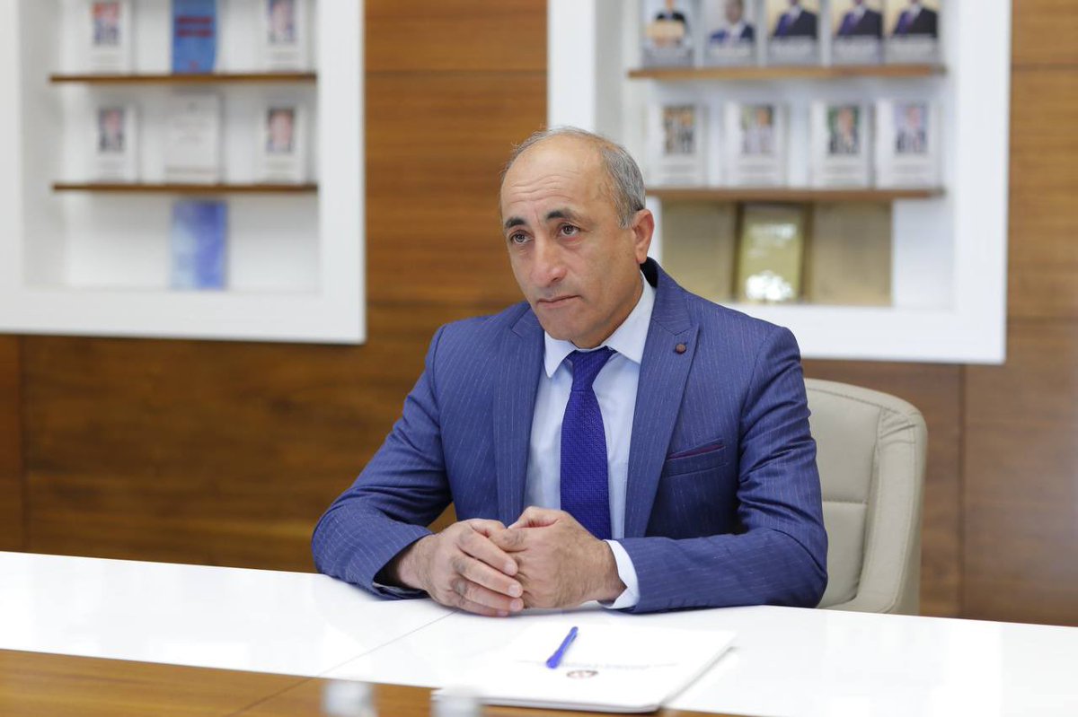 _anar_guliyev's tweet photo. Bu gün #Xızı və #Siyəzən rayon sakinləri ilə görüşmək üçün Xızı #şəhər'inə səfər etdik.
#Vətəndaşların torpaq və digər daşınmaz əmlak üzərində hüquq, yaşayış və qeyri-yaşayış təyinatlı #obyekt’lərin #layihə’ləndirilməsi və #tikinti’sinə icazə icraatı ilə bağlı suallarını cavablandırdıq.
Eyni zamanda, #şəhərsalma qanunvericiliyinin tələbləri və Komitə tərəfindən yaradılmış #Elektronİcazə (e-tikinti) sisteminin üstünlükləri və imkanları barədə vətəndaşlara ətraflı məlumat verdik.
#VətəndaşQəbulu
———
Today, we visited the #city of Khizi to meet with the #residents of #Khizi and #Siyazan #districts.
We answered their questions related to #land allocation procedures, obtaining permits for #construction and #exploitation.
We also provided detailed information about the #eSystem implemented by the Committee to ensure #transparency and #efficiency in these processes.