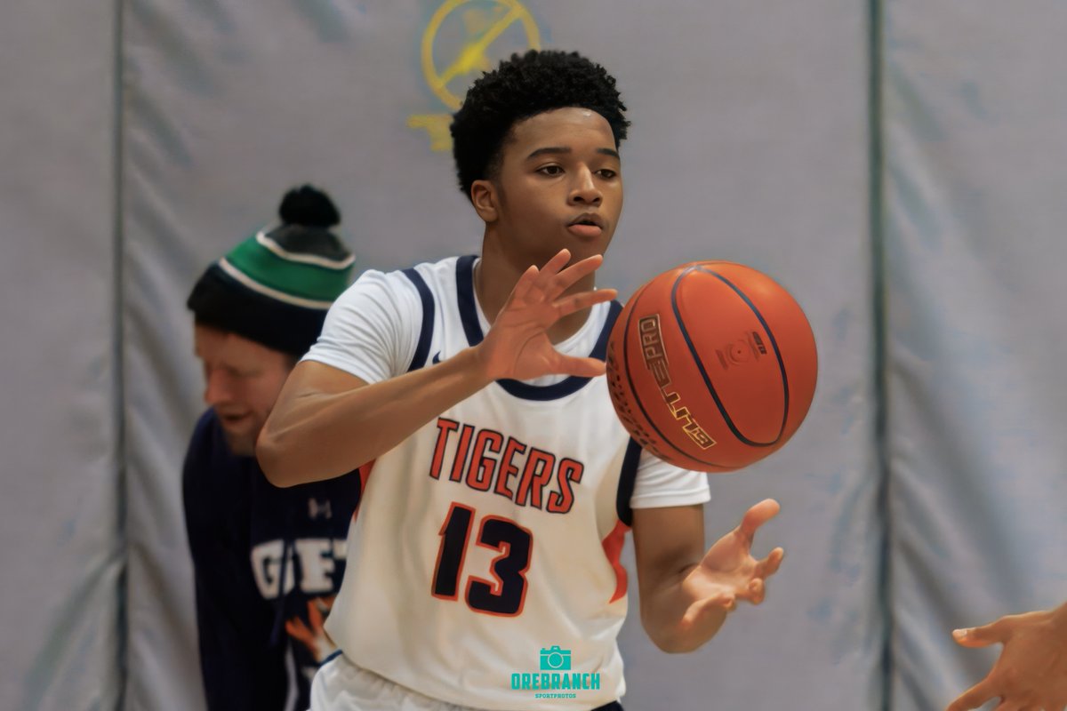 The evening game at <a href="/GFSboysbball/">GFS Boys Basketball</a> was an absolute thrill! Home team wins against <a href="/Shipleybhoops/">Shipley Boys Basketball</a> team, who fought fiercely and never gave up. gallery here, orebranch.zenfoliosite.com/22jan2025gfssh… Follow <a href="/PhSportsDigest/">Philadelphia Sports Digest</a> For more from the game <a href="/FSL_Athletics/">FSL Athletics</a>