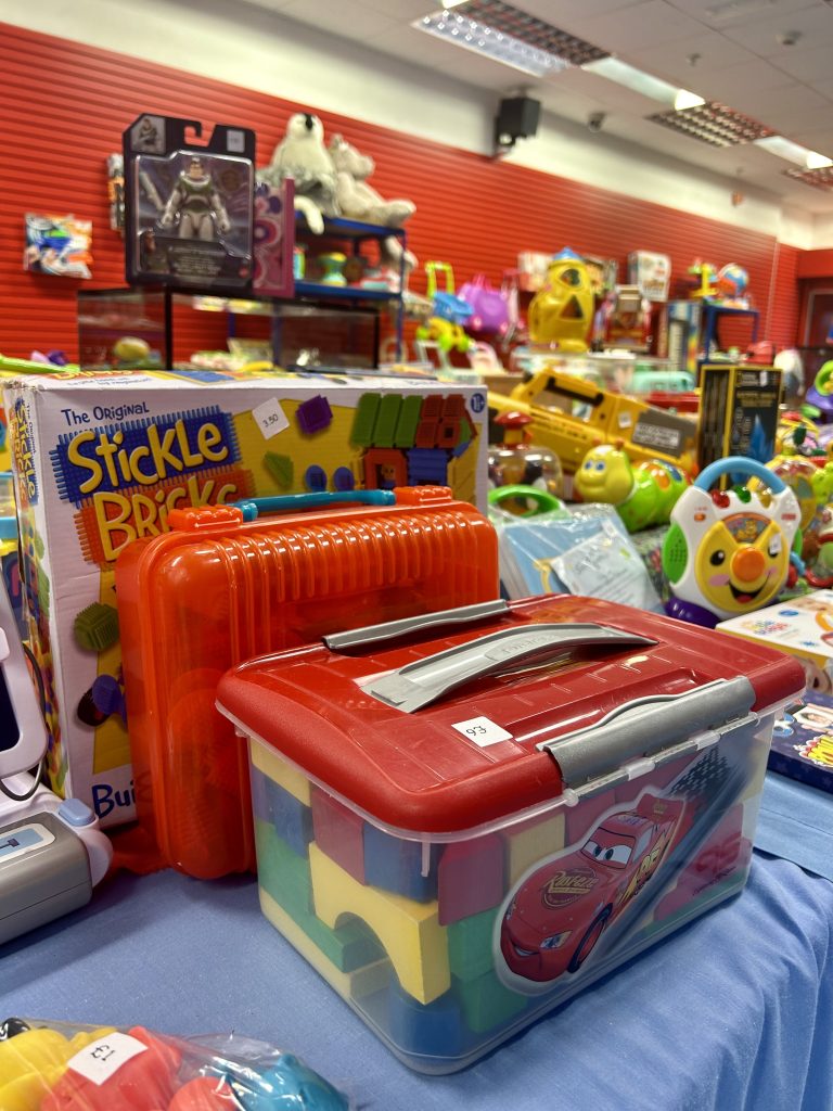 AlexanderDevine tweet media