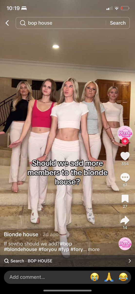Bro has anyone noticed the blonde house leader is giving… 😭😭