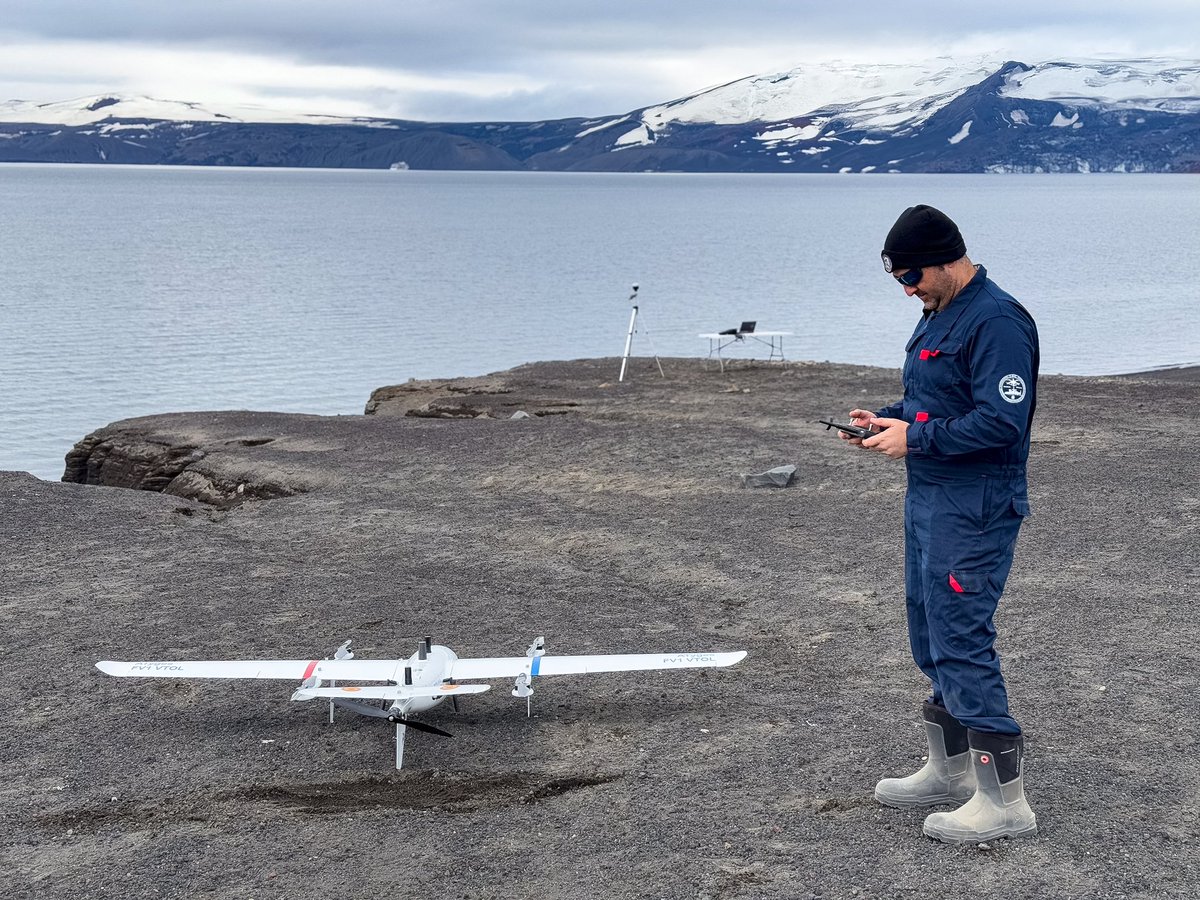 En la jornada de ayer la meteo nos dejó una ventana meteorológica en la que pudimos ejecutar con éxito el plan de vuelo previsto con nuestro VTOL <a href="/ATYGES/">ATyges</a> . Trataremos de continuar con la monitorización de isla Decepción en los próximos días.
