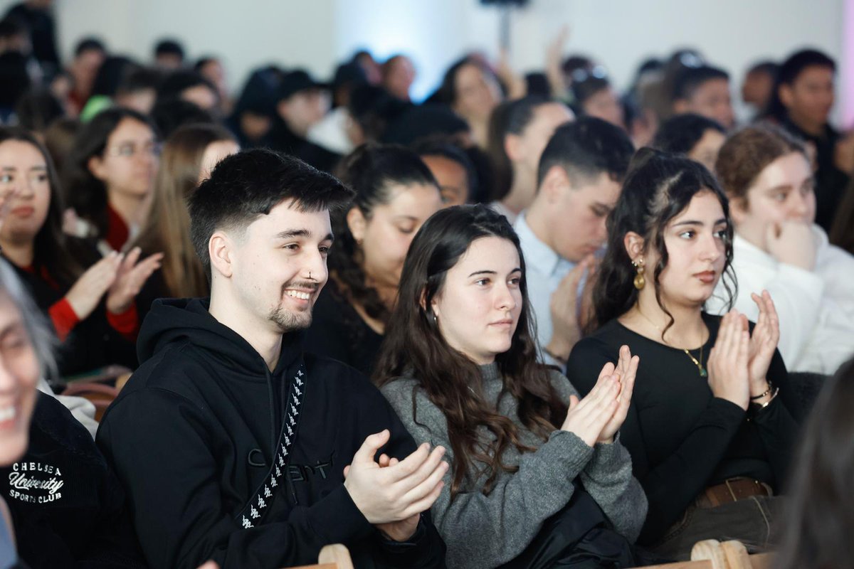 El #ProVP ha acompanyat a més de 300.000 joves de la ciutat amb més de 13.000 propostes per fer aflorar les seves vocacions i ajudar-los a afrontar els reptes del món laboral.

Més sobre el programa: treball.barcelonactiva.cat/porta22/cat/jo…