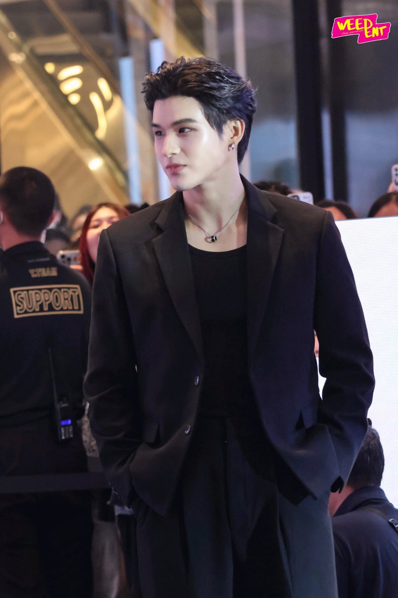 ppapizz's tweet photo. โหพี่รูปนี้จะเป็นลม ใครก็ได้!!!

SKY WITH EUCERIN

#EucerinEpicellineSerum
#เปิดสวิตช์ความอ่อนเยาว์ให้ผิว https://t.co/Qs8kuRBr9O