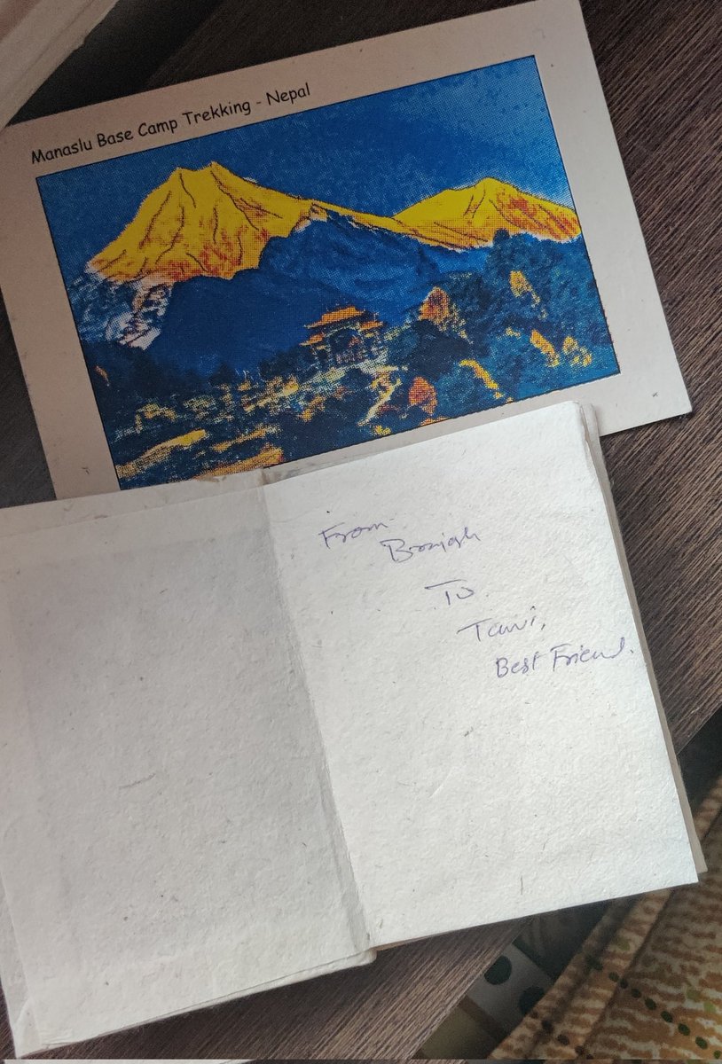 Tanv_ism's tweet photo. Got this cute postcard and a handmade book from Brajesh, he got from his recent Everest base camp trek from Nepal. Thank you! @Raibrajesh https://t.co/302AjpOdha