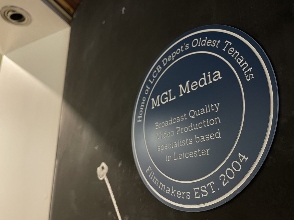 MattHolt76's tweet photo. We received this today @mglmedia Forget #BlueMonday we’ve got a #BluePlaque
🍻👍🎬🎥 https://t.co/DXUf22WVvj