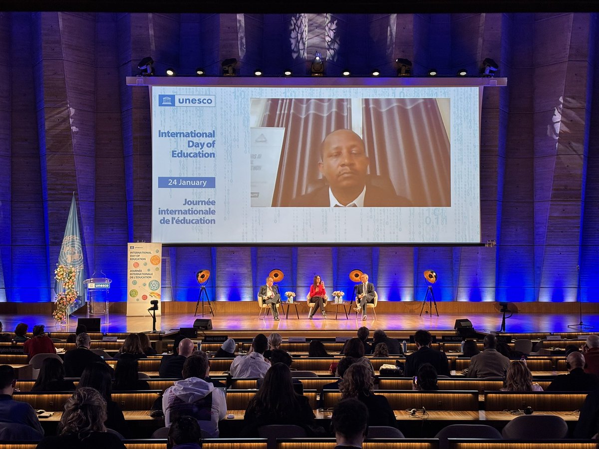 Discussions continue on lessons from early adopters of #AI in #schools with <a href="/shafikai/">Shafika Isaacs</a> chief for #tech and #AI <a href="/UNESCO/">UNESCO 🏛️ #Education #Sciences #Culture 🇺🇳</a>, <a href="/aldelaitre/">Antoine Delaitre</a> head of <a href="/isparisedu/">International School of Paris</a>, John Dalton, Co-Principal of <a href="/DavidGame/">David Game College</a> &amp; Michel Muvange Nturo, Headmaster at Kayonza Modern Secondary.

webcast.unesco.org/events/2025-01…