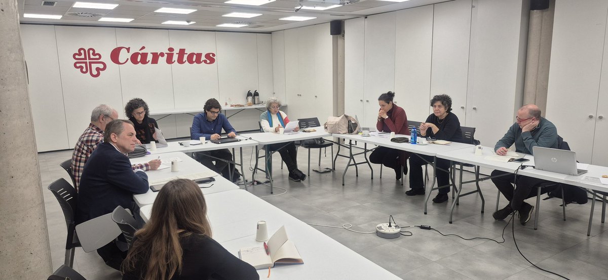 ffinanzaseticas (@ffinanzaseticas) on Twitter photo Hoy, en Madrid, reunión presencial de la Ejecutiva del Patronato de la Fundación, acogidos por <a href="/_CARITAS/">Cáritas Española ✳️</a>
Reflexionando sobre estrategias de trabajo de la Fundación Hoy, en Madrid, reunión presencial de la Ejecutiva del Patronato de la Fundación, acogidos por <a href="/_CARITAS/">Cáritas Española ✳️</a>
Reflexionando sobre estrategias de trabajo de la Fundación