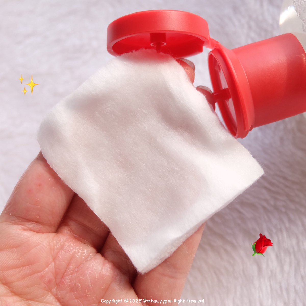 mhauyypcr's tweet photo. โทนเนอร์ในตำนานก็ต้องยกให้ #Thayers นี่ชอบสูตร Rose อ่ะกลิ่นหอมกุหลาบ ช่วยในเรื่องเพิ่มความชุ่มชื้นให้ผิว เสริมเกราะป้องกัน กระชับรูขุมขน แล้วคือช่วยลดรอยสิวด้วย นี่ใช้หลังล้างหน้า เช้า-เย็น เป็นประจำ ผิวดีขึ้น ไม่แห้งตึงแถมรอยสิวจางลงด้วยย 👀🫧
#THAYERSTH #ThayersThailand #โทนเนอร์ฝาแดง #AllAboutYouThailand