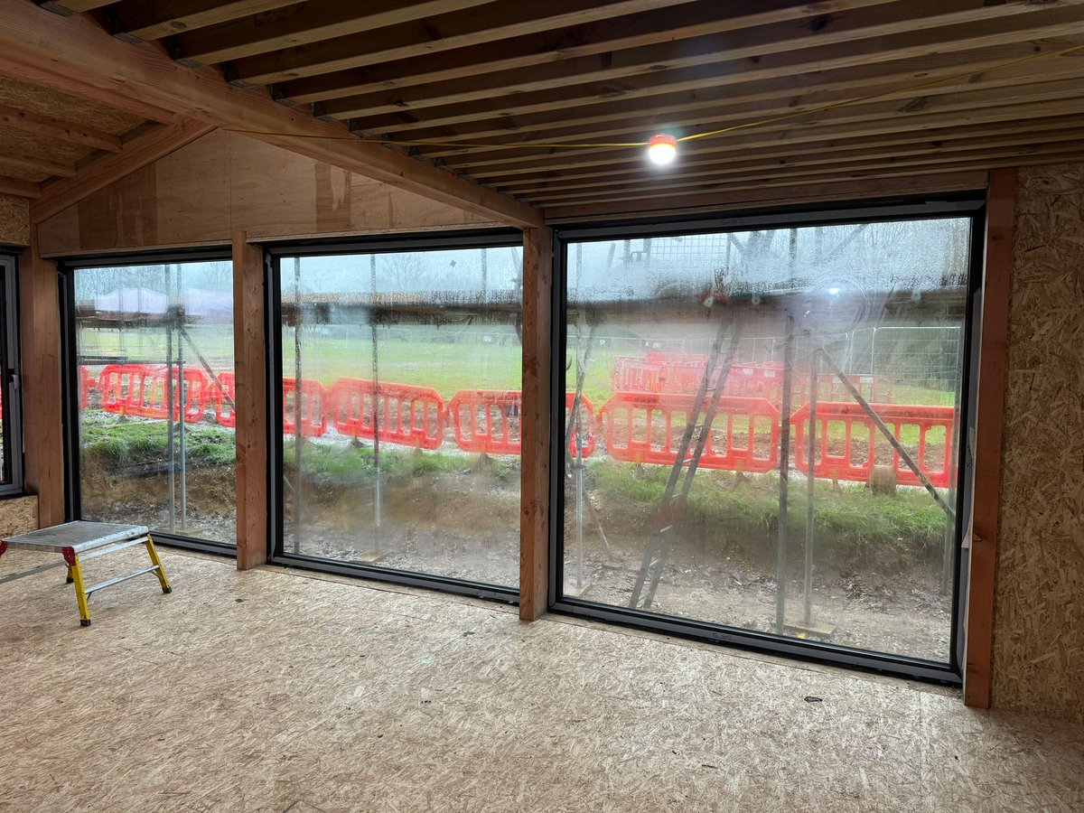 Project update :
Exciting progress at Sheep Field Barn! We're installing triple-glazed units weighing an impressive 386kg each as part of the refurbishment for <a href="/HenryMooreFDN/">Henry Moore Foundation</a>  with Rooff Construction. Looking forward to the end result.

#construction #glazing #teamwork