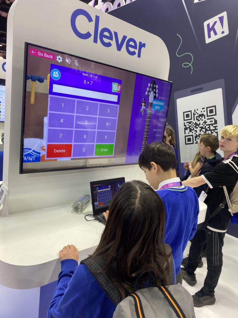 stjhighgate's tweet image. Our Robotics Club is having an amazing time at BETT, exploring the latest in educational tech! 🚀 So proud of our young innovators leading the way. #BETT2025 #RoboticsClub #FutureLeaders #EdTech#ShapeRobotics#LGfL