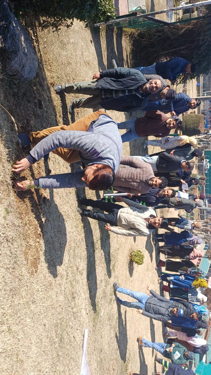 CEOMCBANDIPORA's tweet photo. "Today, the Municipal Council Bandipora organized a series of impactful activities at Nishat Park Bandipora under the Plogging Drive initiative.
#CleanRepublic #Swachhik
@mandeep082 @JKHUDD1 @DULBKASHMIR @dcbandipora @diprjk @dicbandipora https://t.co/nyXSZyEvVt