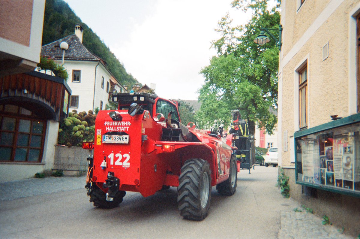 goelaakash79's tweet photo. Hallstatt on 35mm film - Austria, 2025 https://t.co/IpaUR6YiB3