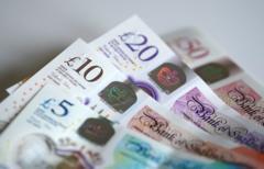 TheTokenSensei's tweet photo. Campaigners dismiss loan charge review as 'sham' https://t.co/UjAc9tvvW6 https://t.co/MYWxuQfPQt