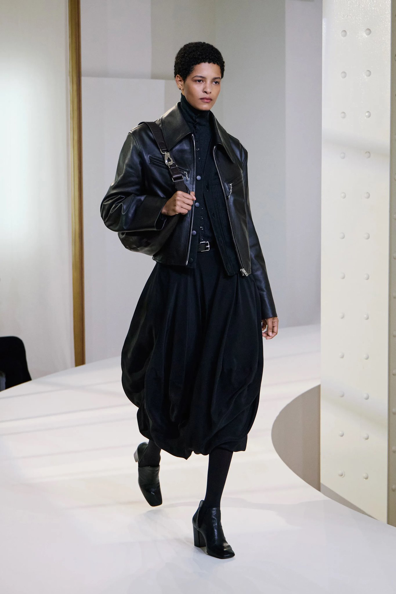 ROKU 、lemaire、JILSANDERなどかお好きな方に♪ ROKU 、lemaire、JILSANDERなどかお好きな方に♪ - メルカリ