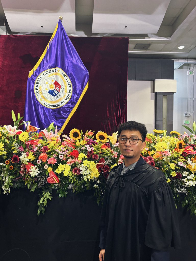 makibulusan's tweet photo. Finally, a full-fledged #MostValuableLawyer ✨ https://t.co/I0DjEkeZ2s