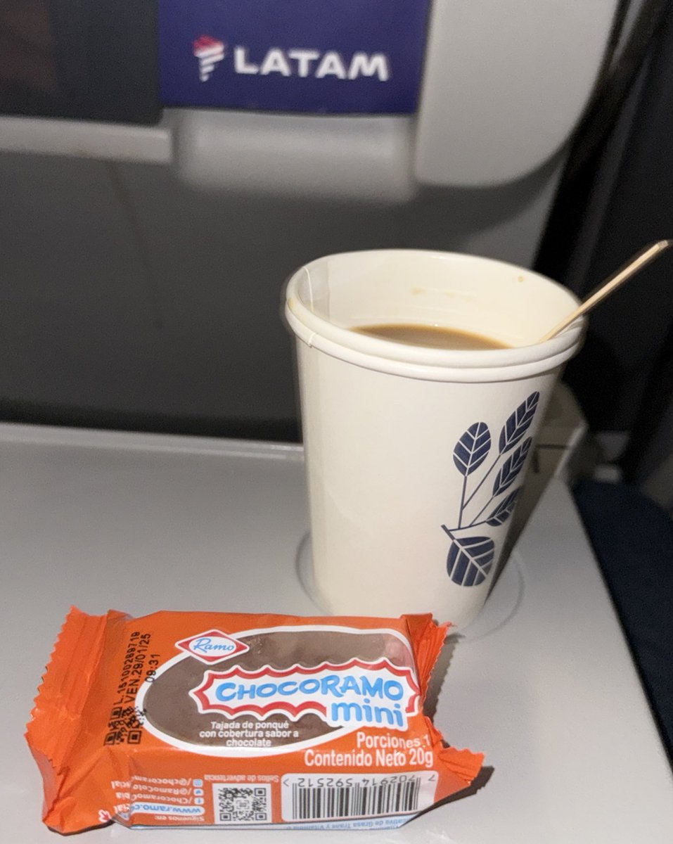 Me pregunto si Avianca puede irse a la quiebra si llega a tener una atención así con sus pasajeros.
