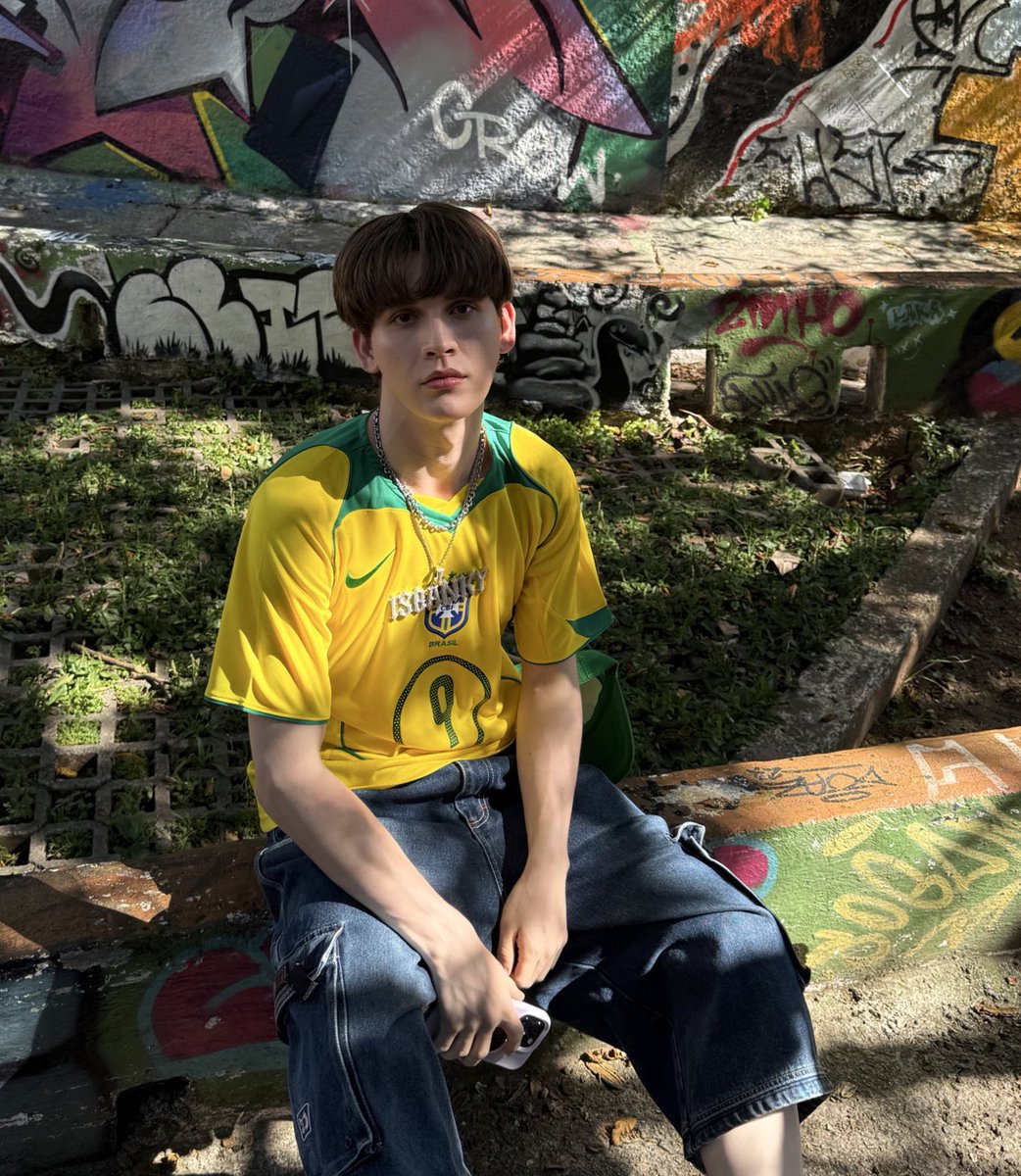 #MosBank bem brasileirinhos em São Paulo com as camisas do Brasil! #MosBankinBrazil