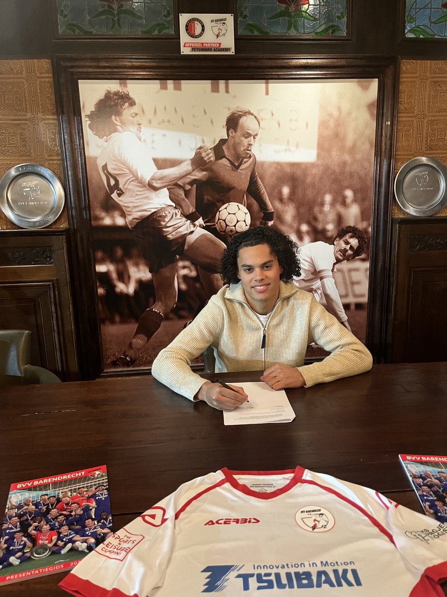 bvvbarendrecht's tweet image. ⚽ SELECTIENIEUWS

De huidige selectie van Barendrecht 1 blijft ook komend seizoen nagenoeg intact, middenvelder Giaro Strick (O23) sluit per direct aan bij hoofdmacht 👇
bvvbarendrecht.nl/huidige-select…