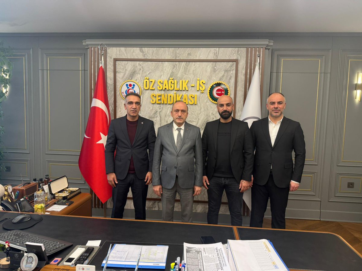 Öz Sağlık- İş Bingöl Şube Başkanlığı. (@saglbingol) on Twitter photo Şube Baskanımız <a href="/anacur_ercan/">Ercan Anacur</a> Şube Bskn Yardımcılarimiz <a href="/omeraltunbay1/">Ömeraltunbay</a> <a href="/aliyilmaz501/">Ali Yılmaz</a> ile birlikte Genel Başkanımız Sn <a href="/devletsert/">Devlet Sert</a> Bey'e saha çalışmalarında elde edilen üyelerimizin sorun ve talepleri hakkında bilgilendirildi.Kabulleri için Genel Başkanımıza Teşekkür Ederiz. Şube Baskanımız <a href="/anacur_ercan/">Ercan Anacur</a> Şube Bskn Yardımcılarimiz <a href="/omeraltunbay1/">Ömeraltunbay</a> <a href="/aliyilmaz501/">Ali Yılmaz</a> ile birlikte Genel Başkanımız Sn <a href="/devletsert/">Devlet Sert</a> Bey'e saha çalışmalarında elde edilen üyelerimizin sorun ve talepleri hakkında bilgilendirildi.Kabulleri için Genel Başkanımıza Teşekkür Ederiz.