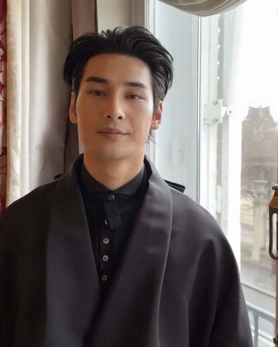 ApoNattawinofc's tweet photo. โปรดระวัง…. 🫠

APO IN PARIS FOR DIOR WINTER

#ApoNattawin #DiorWinter25 
@Nnattawin1 @Dior https://t.co/rJbfv8hajW