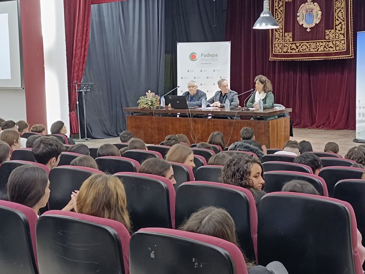 archivofudepa's tweet photo. 🎨 Inaugurado en el IES Séneca (Córdoba) la exposición "Julio Romero de Torres: Insigne Trabajador y Obrero del Arte".
🗓️ Hasta el 24/02 | ⏰ L-V, 17-21h.
Gracias al IES Séneca por su colaboración y los valiosos documentos aportados. ¡No te la pierdas! 🙌 #FUDEPA
@UGT_Andalucia https://t.co/dlA2oSqoIH