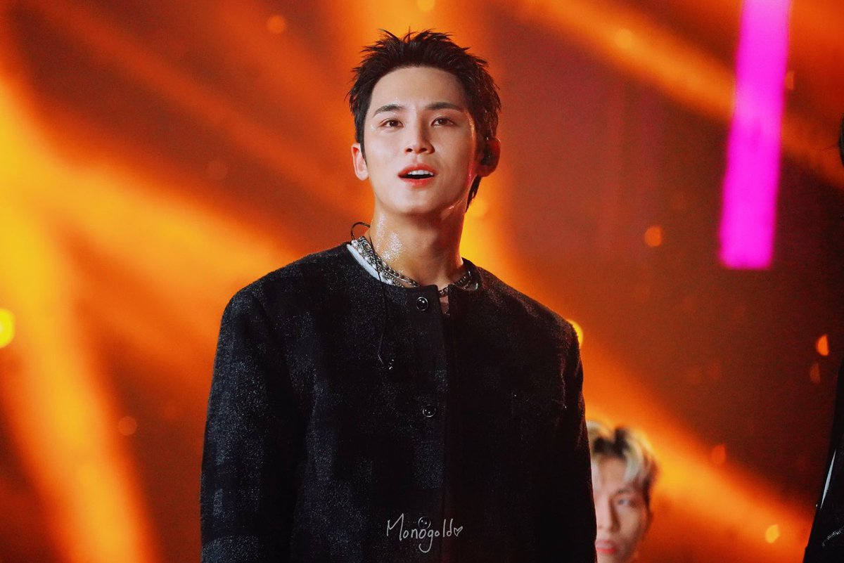 트위터 너무 오랜만에 들어와따… 트친들에게 잊혀진듯하지만 다들 잘지내고계신가용?
늦었지만 다들 새해 복 많이 받고 항상 건강하기 ♡