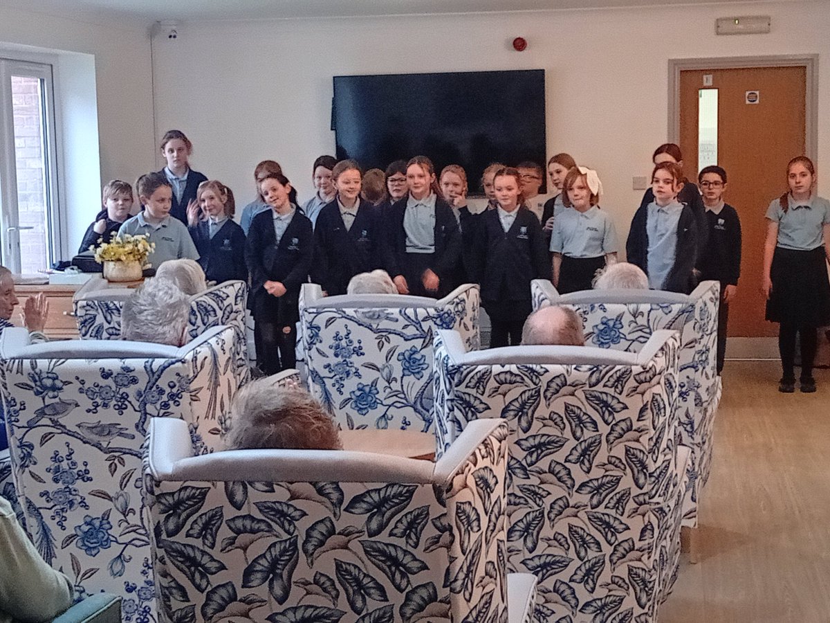 mountpljuniors's tweet photo. Year 5 &amp; 6 Glee club went to Northgate House yesterday to entertain the residents. All of the children were amazing. They engaged with the residents and showed compassion and kindness. They also put on a brilliant show. Well done, all of you. I felt very proud 👏 https://t.co/dul8vZBsC1