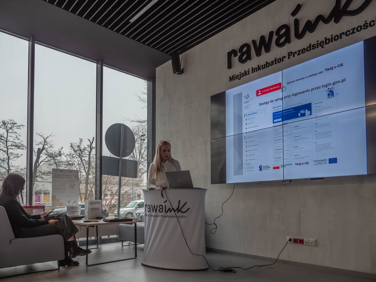 KAS_Katowice's tweet image. @KAS_Katowice wzięła udział w spotkaniu &quot;#Biznes i #zarządzanie w praktyce&quot;. Wydarzenie zorganizował Miejski #Inkubator Przedsiębiorczości #RawaInk. Prelekcję dla młodzieży z XV LO w #Katowice przeprowadziła 👩‍💼 Marzena Pyrz z Pierwszego Urzędu Skarbowego w Katowicach.