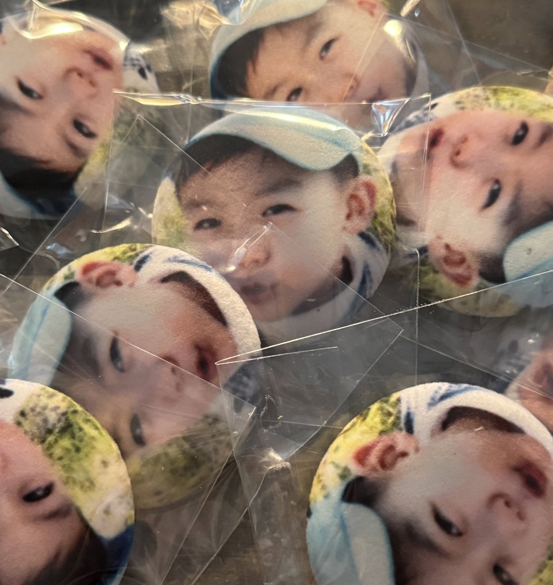 #rt 재민이가 너무 사랑스러워서 하는 나눔｡｡ 
핑끼 재민이 키링 or 말랑핀버튼과 투명 미니 핑끼 씰스티커 등 보내드릴게요 🩷

알티, 팔로워 각각 n명씩 뽑아서 보내드릴게요

잼프들이 좋아해줬으면 좋겠다..
새해 복 많이 받으세요🙇🏻‍♀️