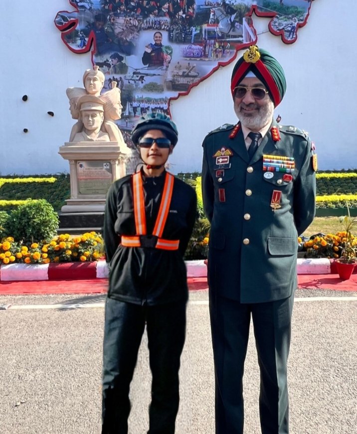 2pgbj's tweet photo. Cdt Tara @Kmvjal @2pgbj THE DOABA DYNAMITES @VICTORY0025 @CPhhp had the proud privilege to meet the DG NCC  Lt Gen Gurbirpal Singh. AVSM VSM @gpsingh3para @HQ_DG_NCC during interaction of Cycle Rally Cadets with the DG prior to the #PMRally #Bharatkeveerekshauryagatha https://t.co/On9t0ECdhi