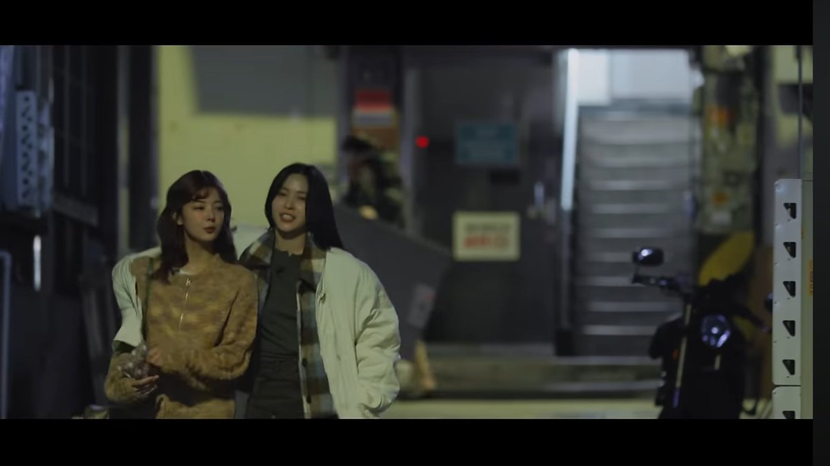 진리아 둘이 환연 찍는거 같고 글어네,,