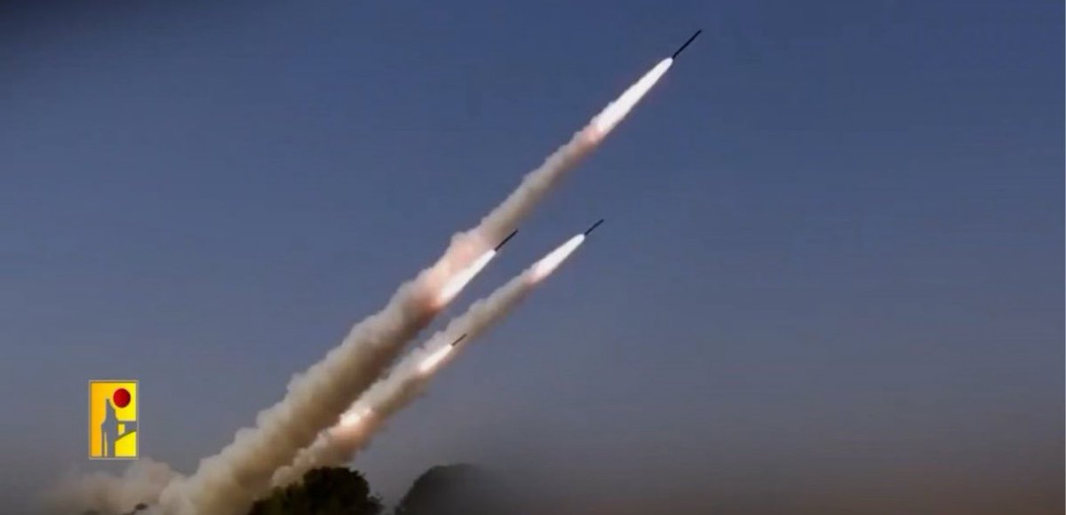 Nytt från mig &amp; <a href="/FOIresearch/">FOI</a>:

Analys av hur Hezbollah använder sig av raketer, robotar och drönare i krigen med Israel—för avskräckning, som påtryckningsmedel och för propagandaeffekter.

Fokus på senaste kriget och dess framtida effekter!
 
🚀 Läs här: foi.se/rapporter/rapp…