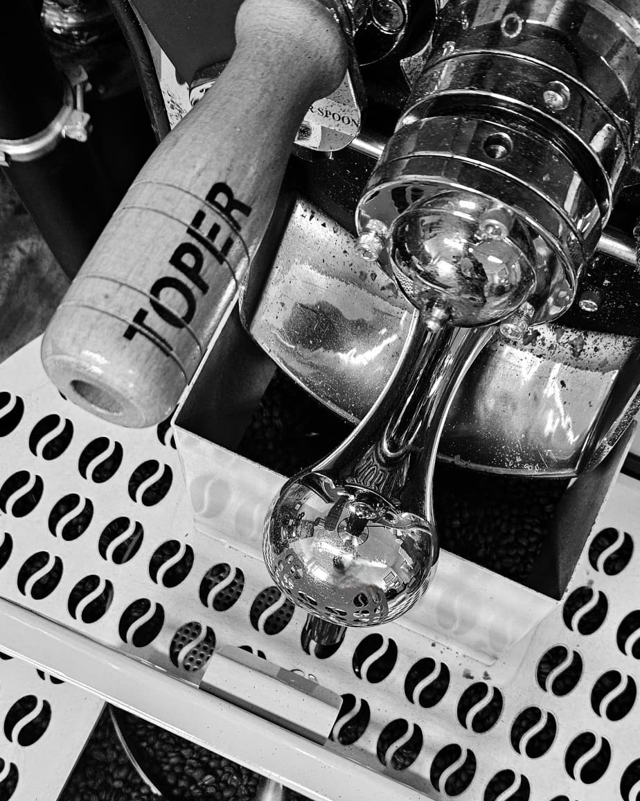 WRRoasters's tweet image. ❤️☕️ Freshly roasted in the heart of Halifax...

#calderdale #halifax #coffeetime #coffee #coffeelife #coffeelovers #coffeeholic #coffeeaddict